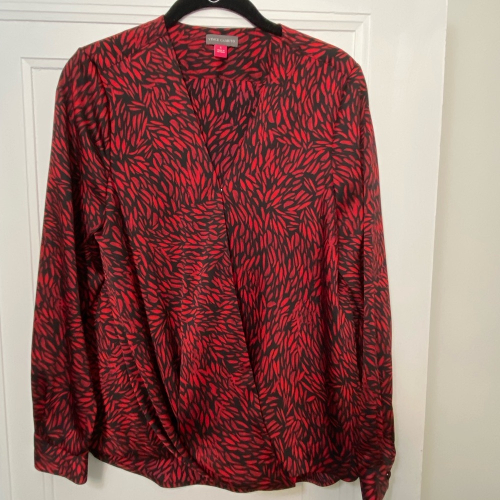 Vince Camuto long sleeve red/black blouse small